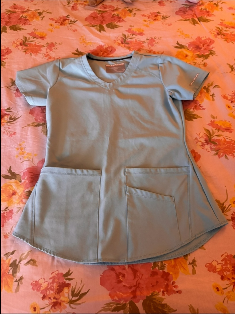 Skechers Light Blue V‑Neck Scrub Top with Pockets
